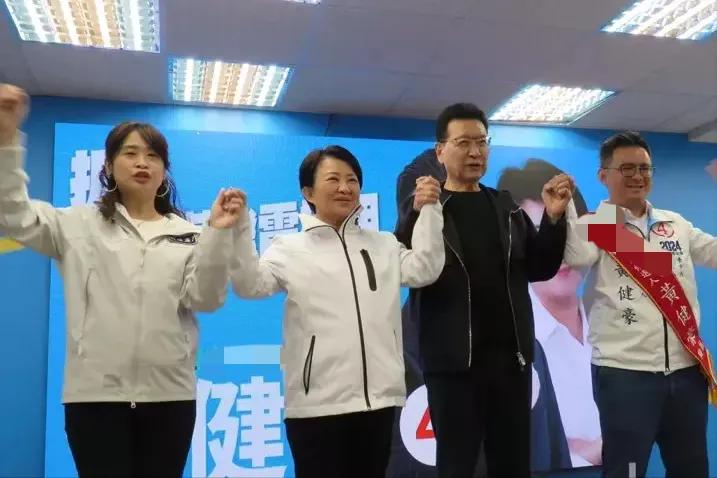 【赵少康再次炮轰国台办，恳请“大陆军机不要过所谓‘海峡中线’”】
近日国民党籍所