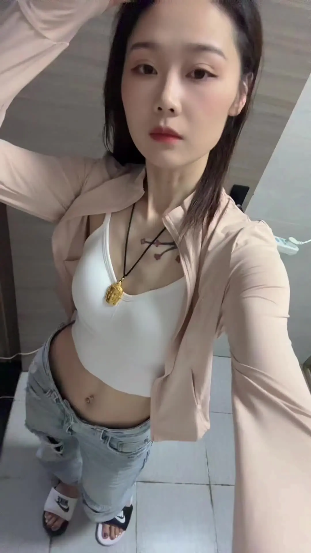 辞掉月薪两万的工作   回家啃老