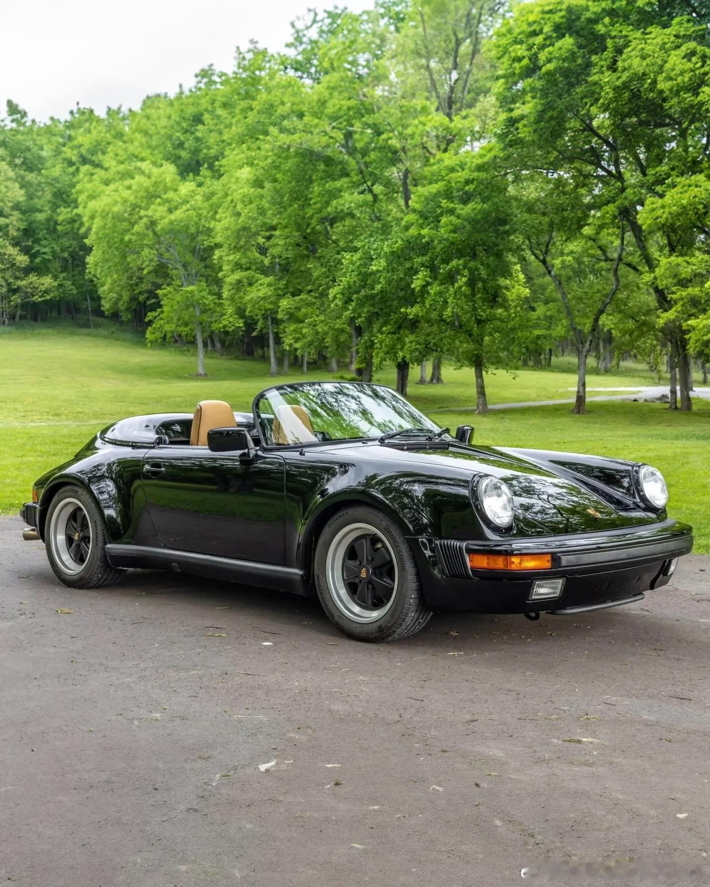 🇩🇪1989年PORSCHE 911 SPEEDSTER ​​​