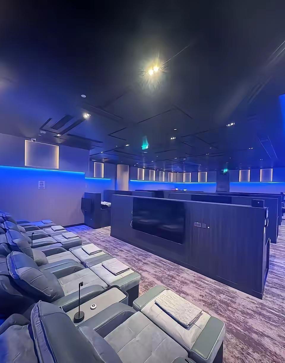 朋友澳门赢四万七 却因一顿饭差点栽回去
 
这不是运气太好 是人性的贪婪最会钻空