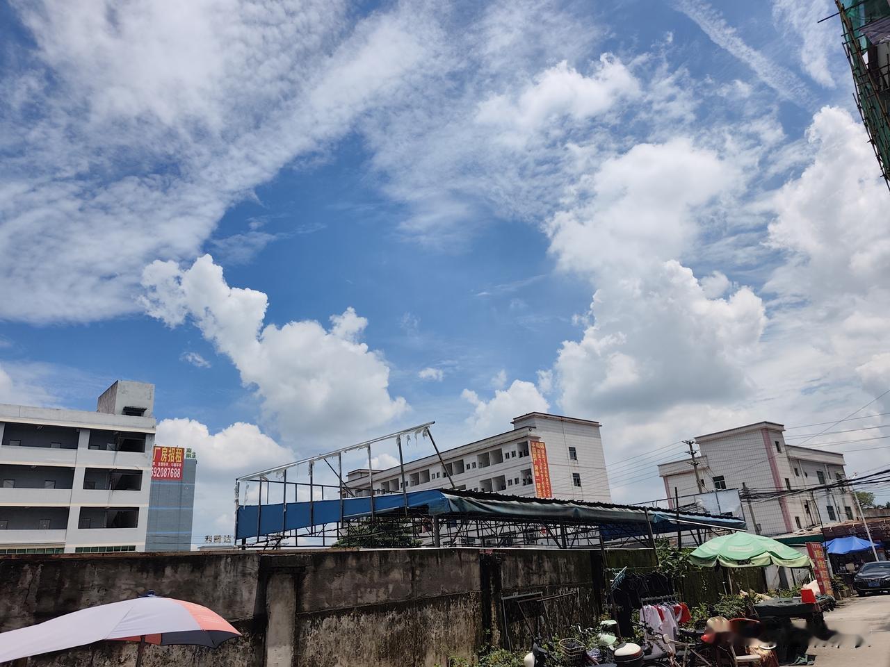 今年你所在的城市热了多久东莞今夏气温还好，36℃热个几天就下雨了，接着雨天、阴天