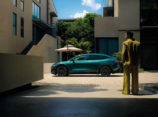 智界R7交付破10万，品质交付与用户权益兼顾获认可
智界R7自身产品力全面升级，