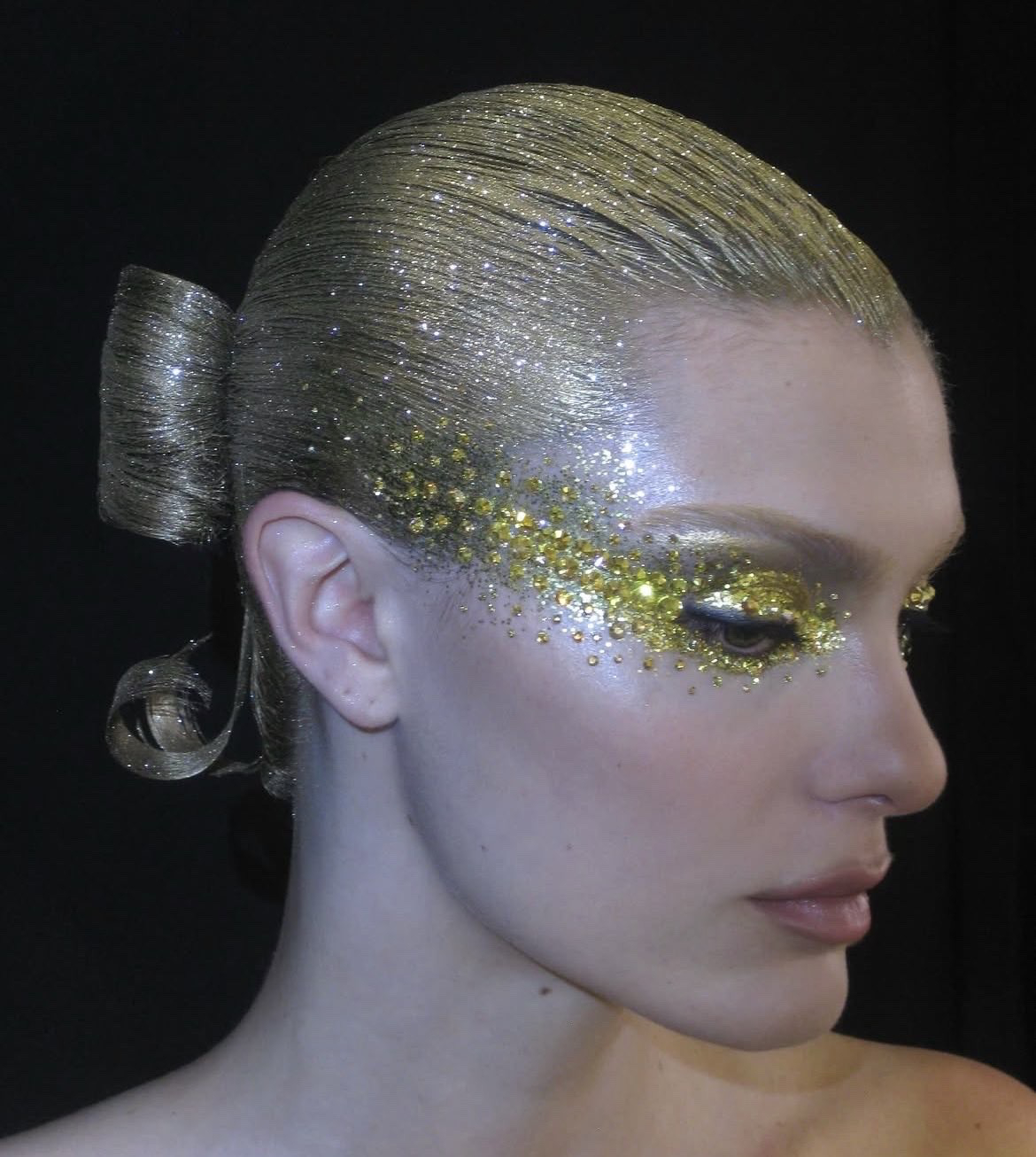 Viktor and Rolf Couture fw26 蛮美 