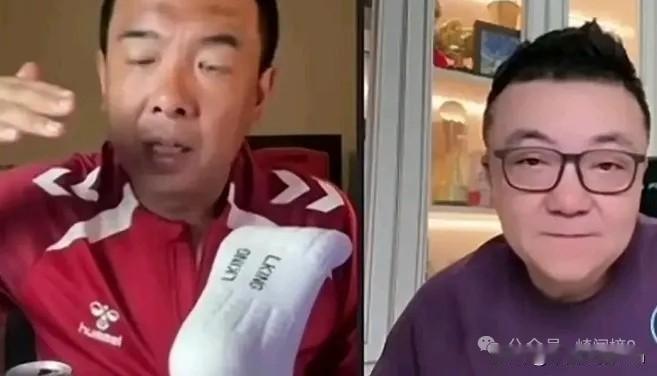 近日，董路在网络直播中抛出了一个备受争议的话题。

他直言，中国足球必须另辟蹊径