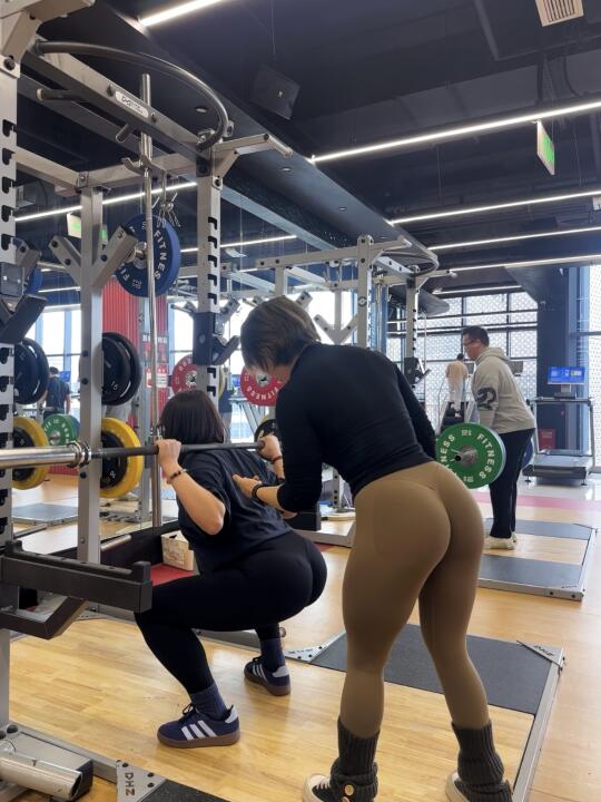 不深蹲 臀肯定大不了