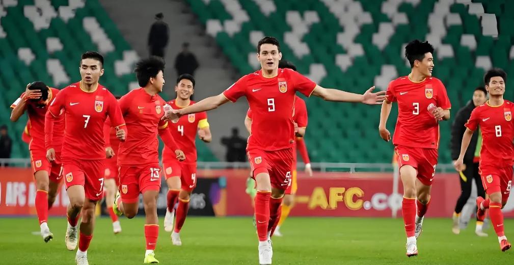 赢了球没发过，输了球却要说几句。
首先要恭喜中国U23的小伙子们获得亚军，抬起头