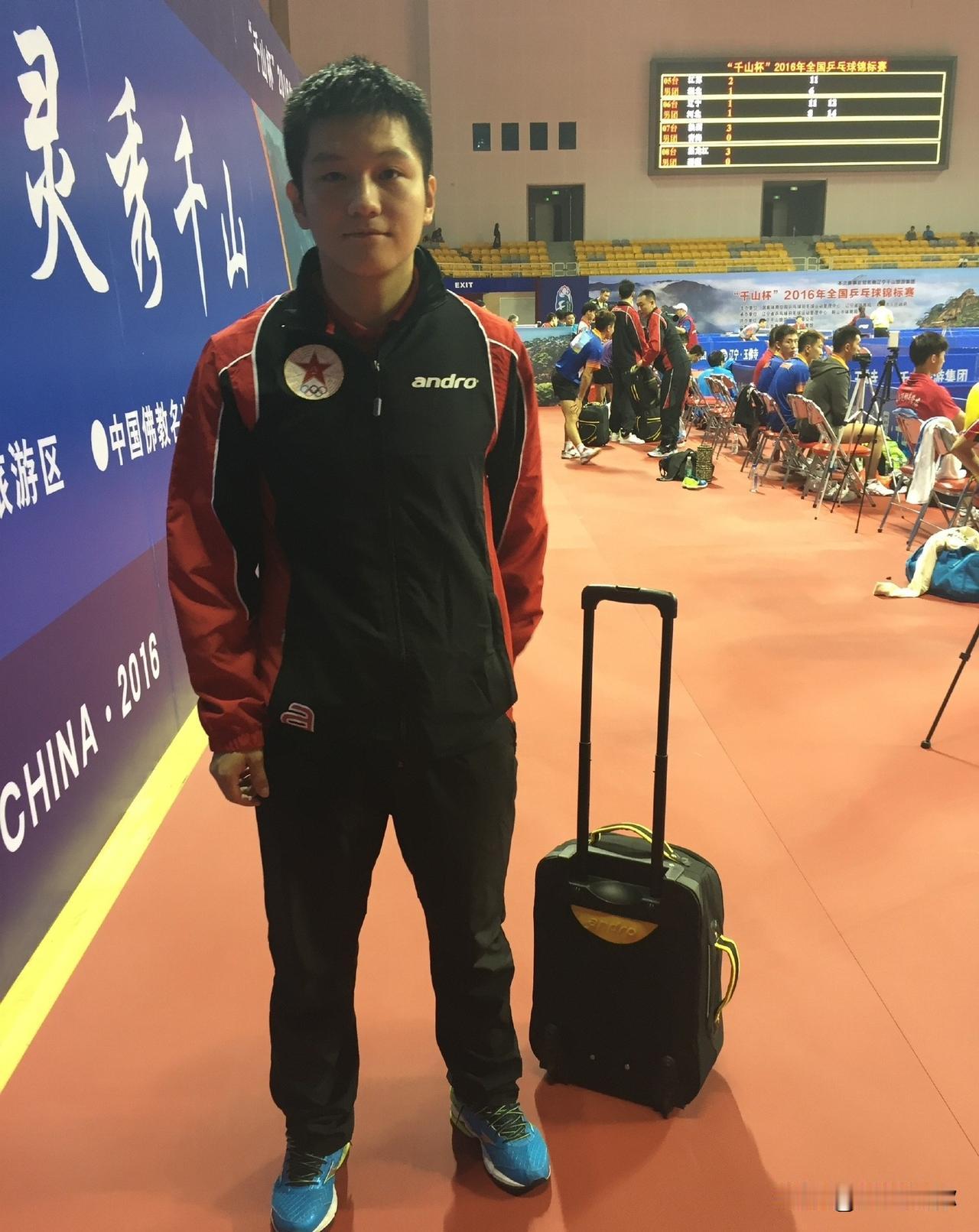 仔细想想一直以来樊振东都不是一个非常依赖教练员的运动员，里约周期关键的上升时期教