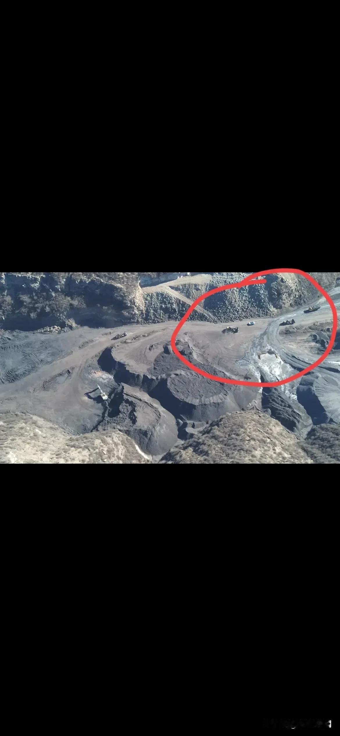 山西省古交市西曲街道亿尔通煤业有限公司，无视《环保法》肆意妄为，露天作业，灰尘满