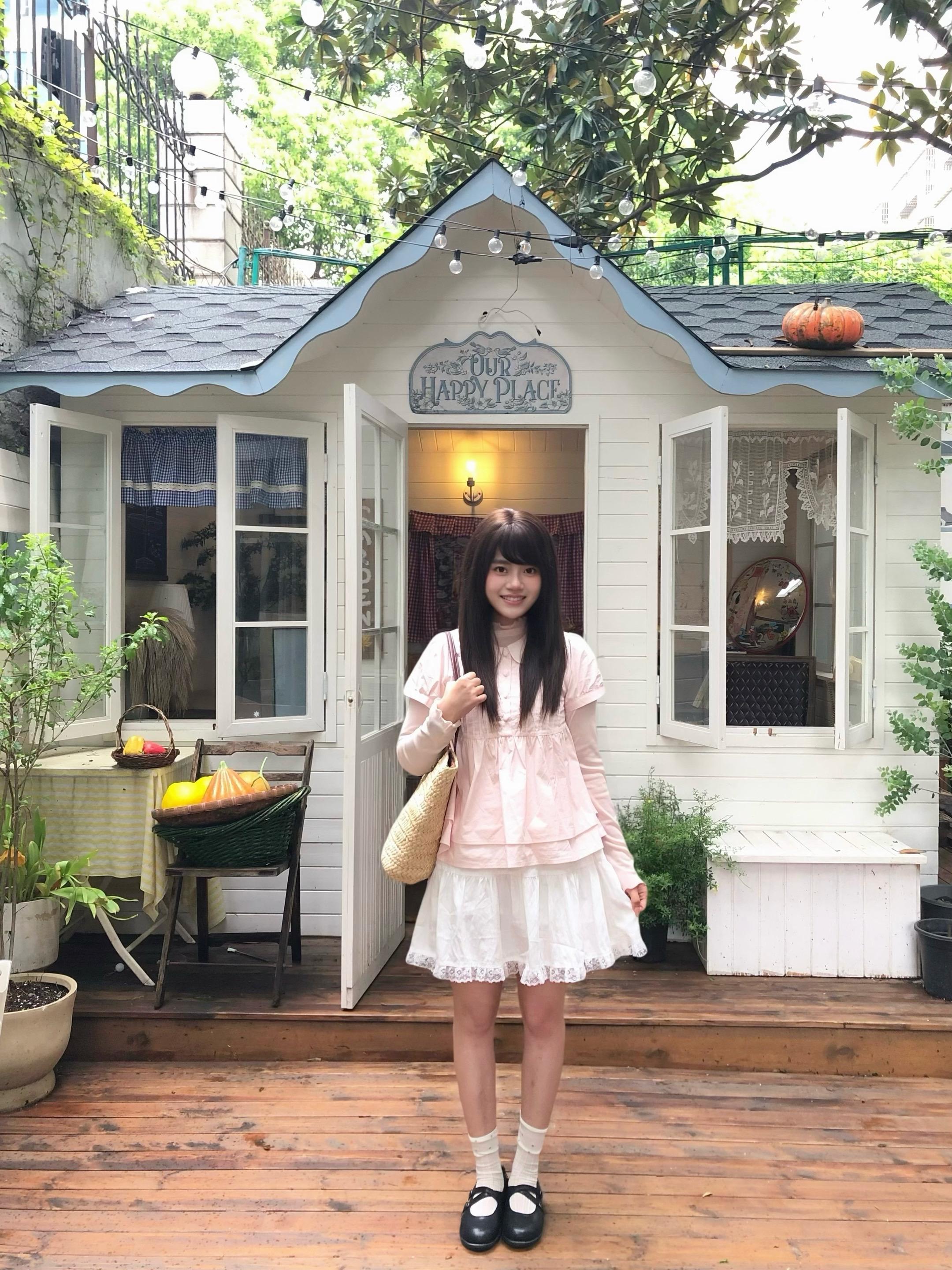 我想向你说的是不管是二十岁的我们，还是三十岁的春天，都是全部的我，独立...