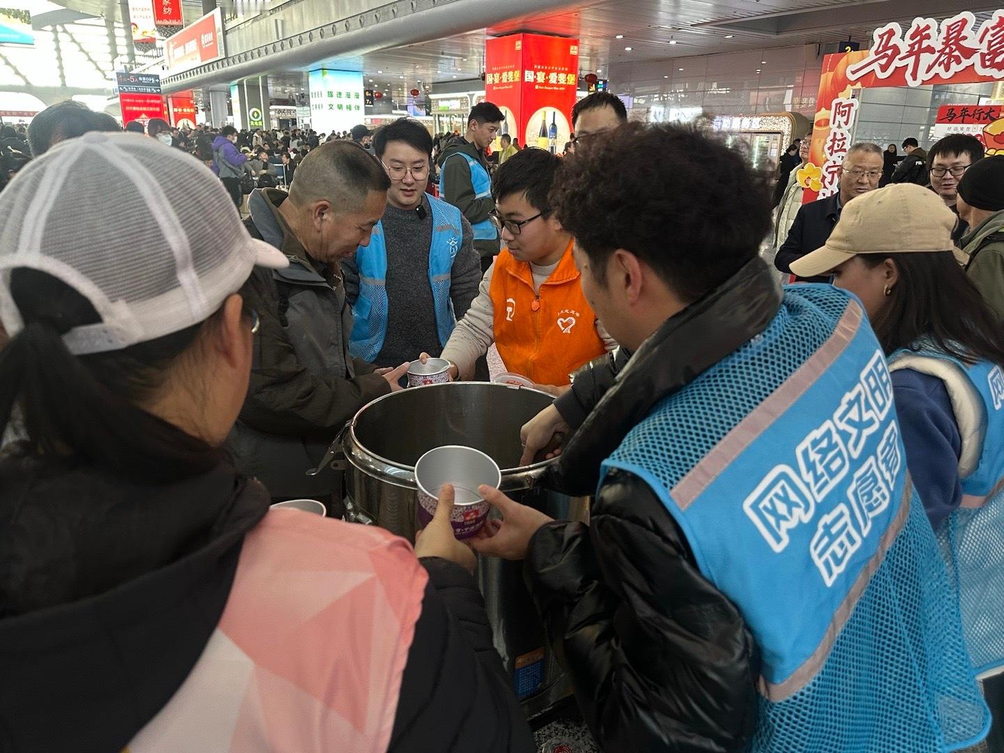 恰口宁波汤圆阿拉马年骎骎 恰口宁波汤圆，阿拉马年骎骎🐎🥣📍宁波火车站候客大