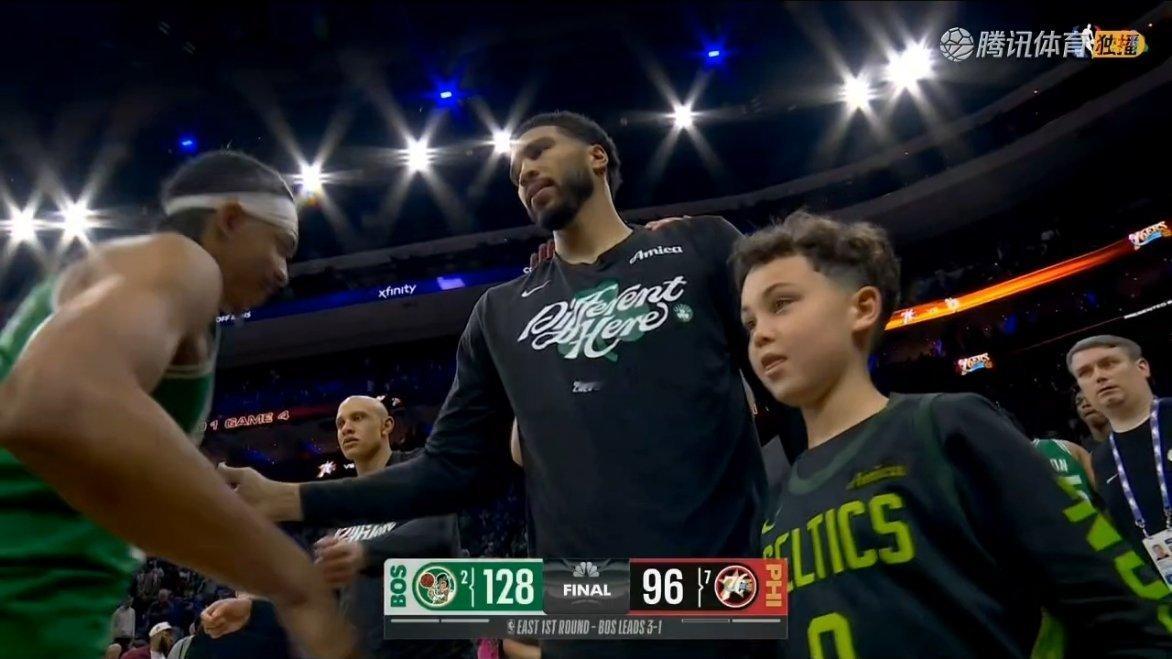 凯尔特人客场128-96战胜76人，大比分3-1领先！普里查德32分，塔图姆30