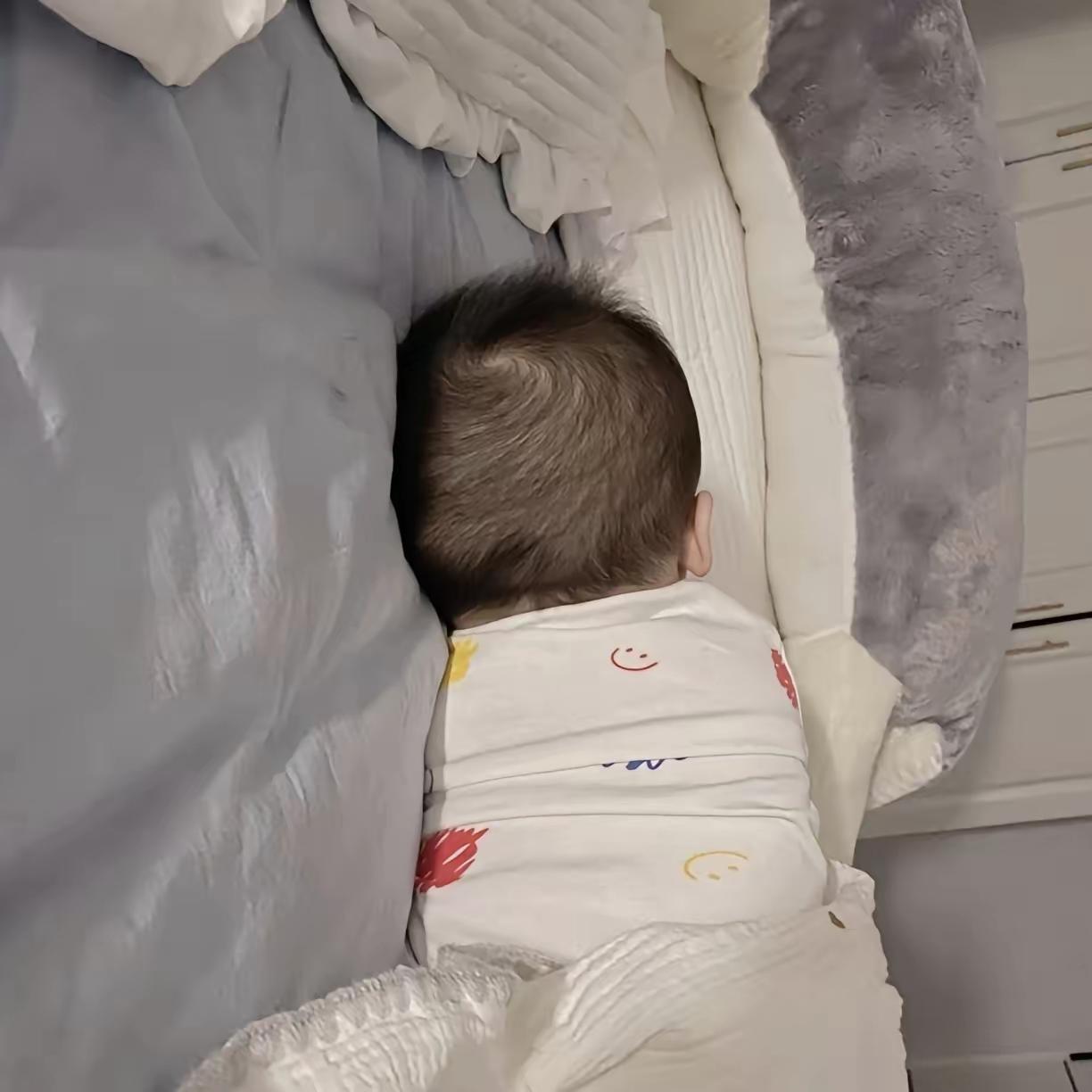 人心不足啊？
怀孕期间婆婆因为上班，没有时间照顾你，给了一万大元，生孩子给了两万