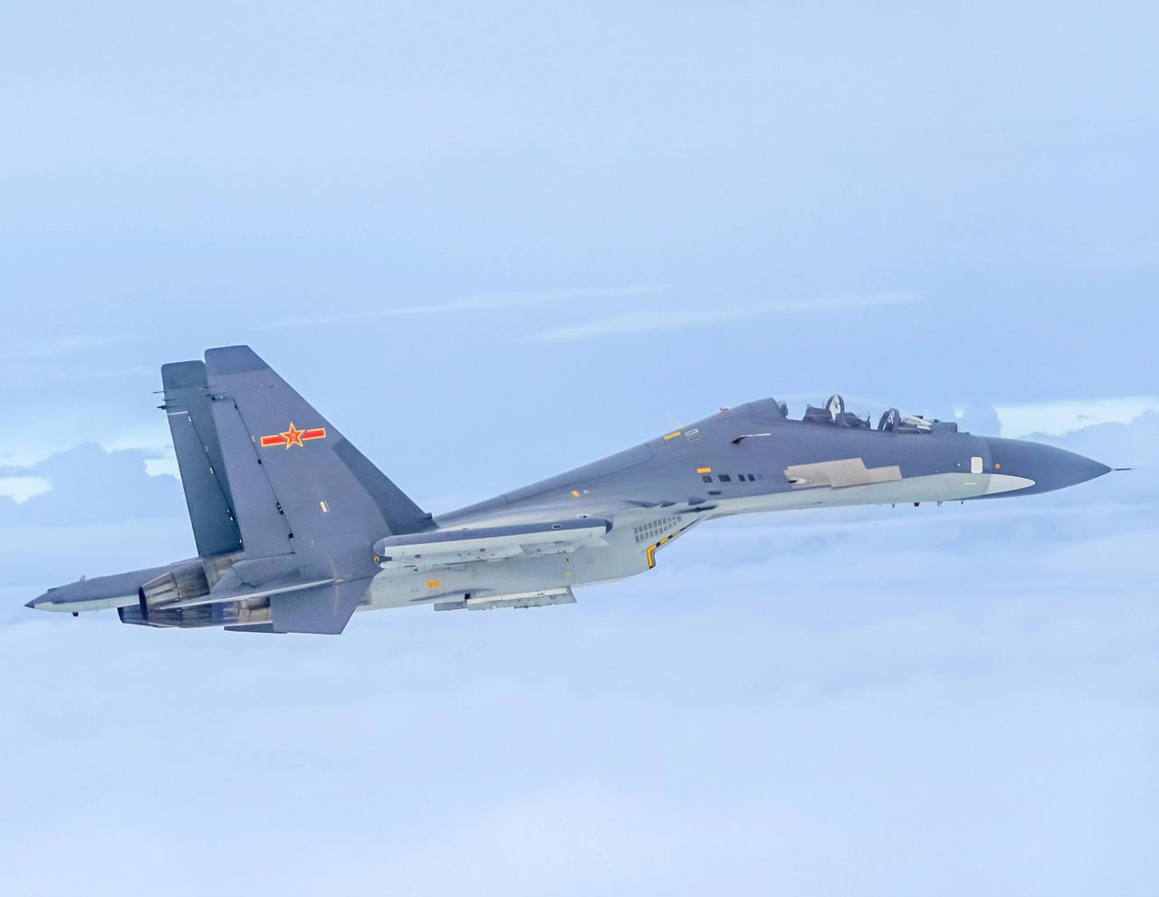 漂亮！曾经的白头雕——苏30