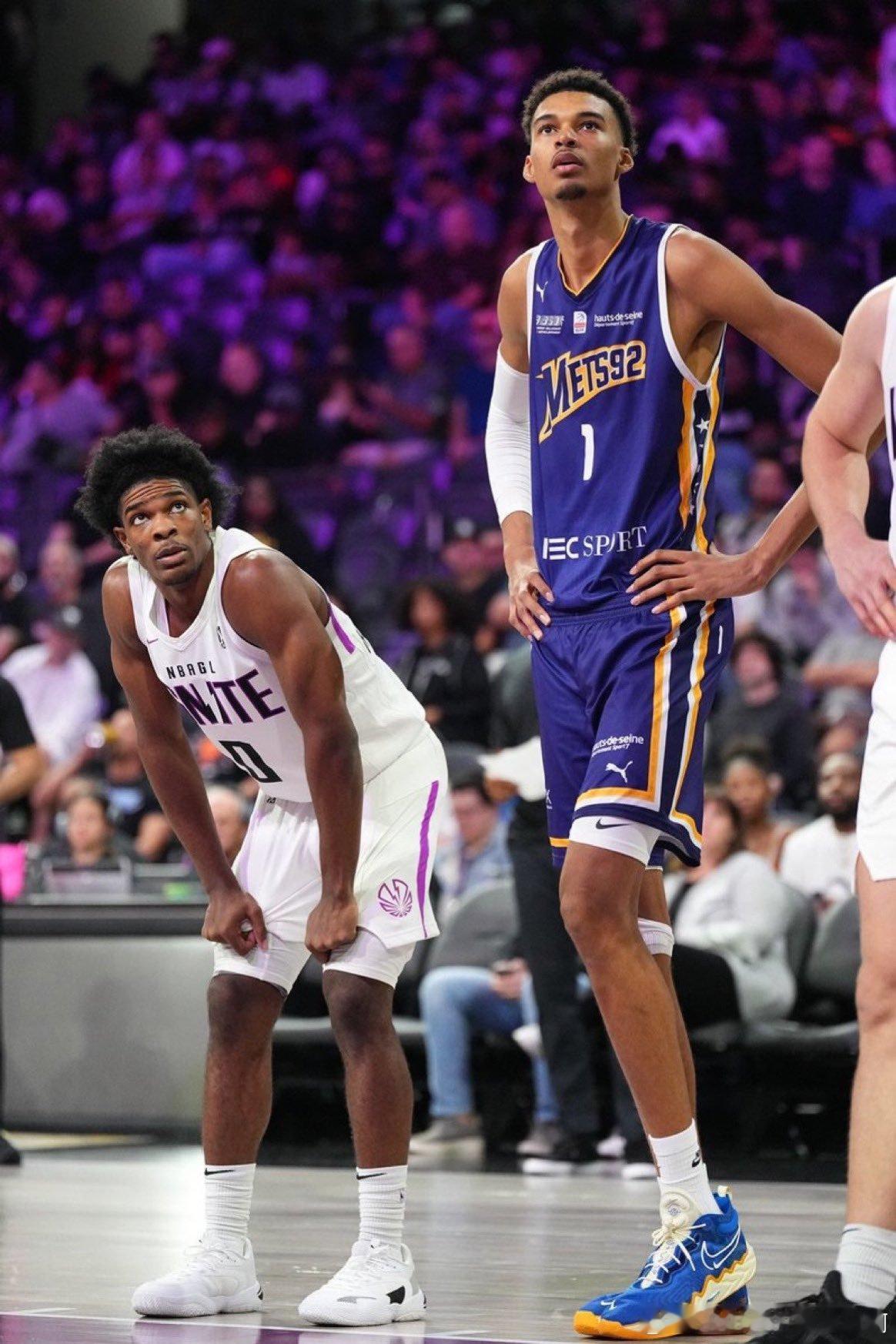 NBA[超话]  逐渐拉开身位。 ​​​