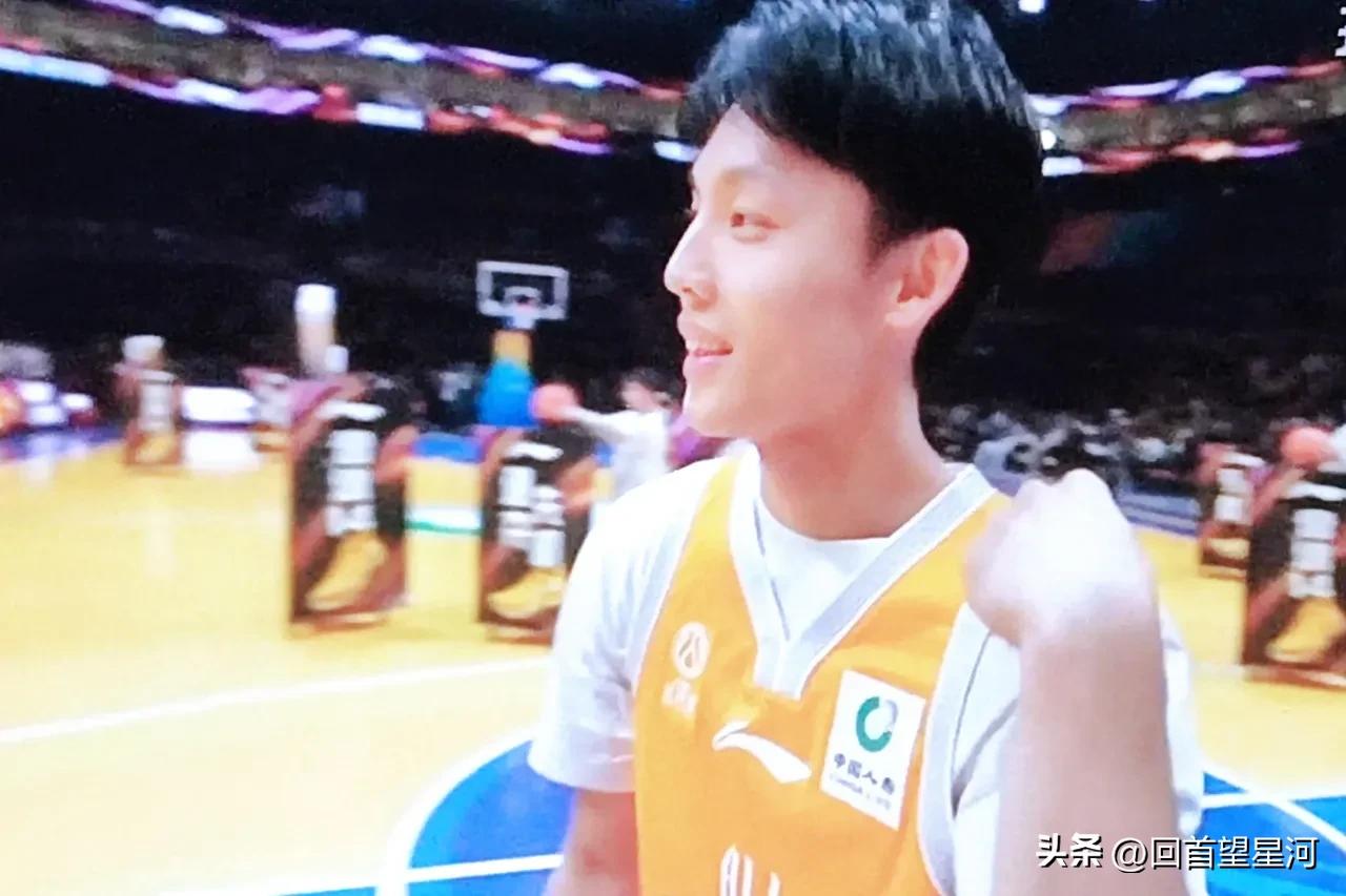 徐杰全明星技巧挑战赛预赛成绩倒数第一被淘汰，很多球迷抱怨比赛规则不公平，对徐杰被