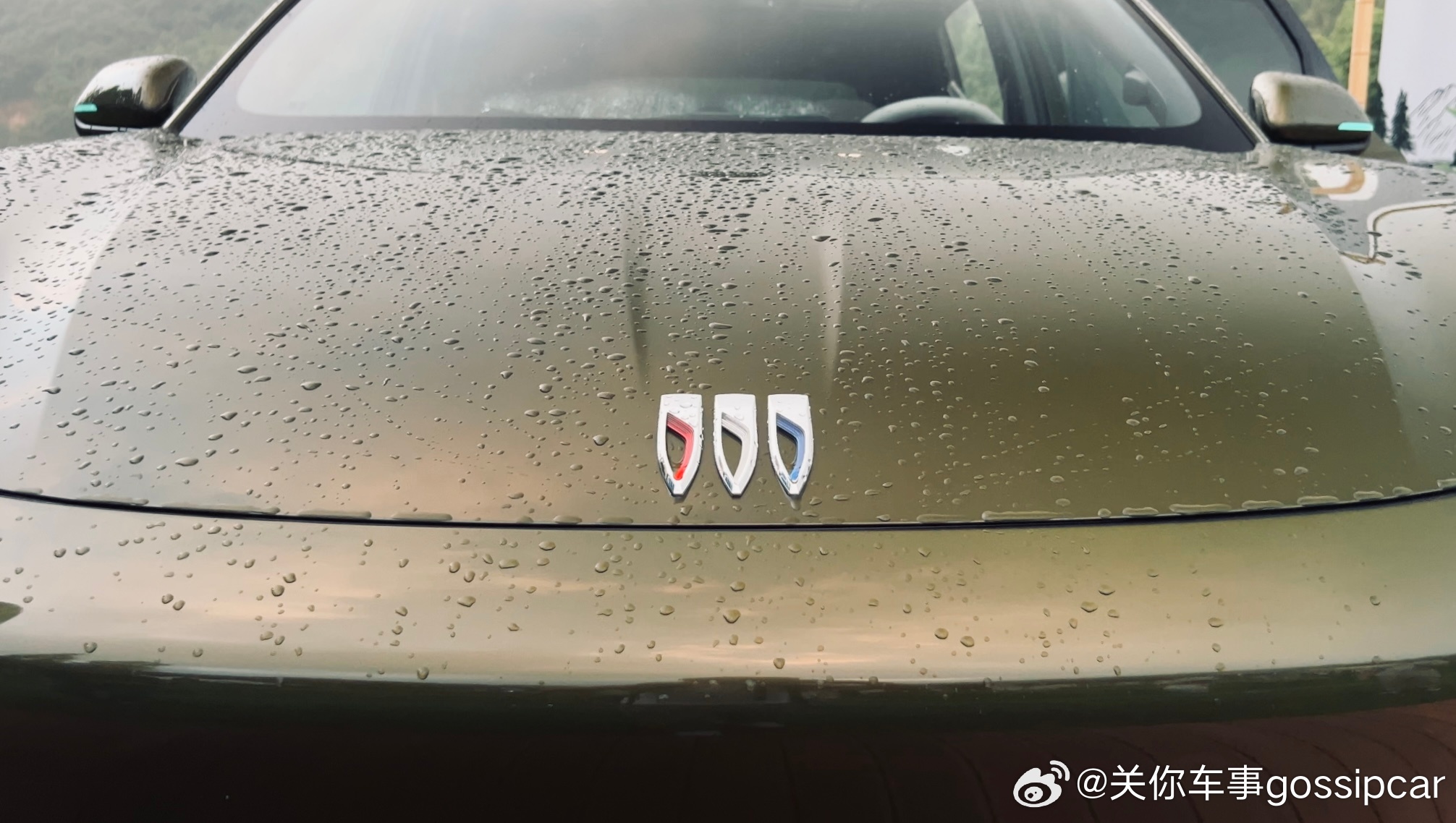 之前在想，别克至境E7什么时候会出绿色的车身色？想不到，他们立马就出了，还起了个