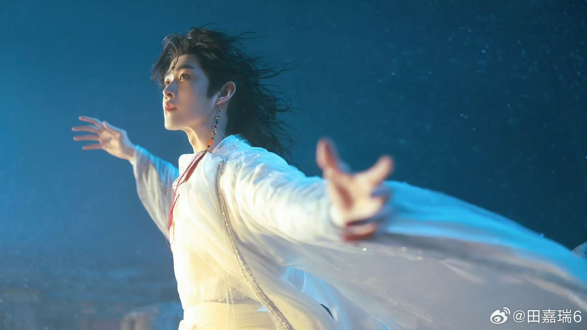 田嘉瑞已集齐三部作品 田嘉瑞第三部作品播出～坐等月鳞绮纪播出！！！想看想看！田嘉