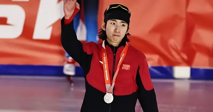 韩媒关注林孝埈颈部奥运五环纹身 遭韩网友网暴：不要再来韩国了！