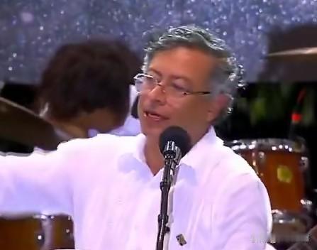 哥伦比亚总统：“我告诉马可·卢比奥，如果他想把我关进监狱，那就试试看。如果他想尝