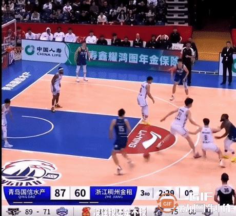 球鉴：杨瀚森这一扣篮固然漂亮，但是有走步的嫌疑很大？
客观评价……
#记录我的2
