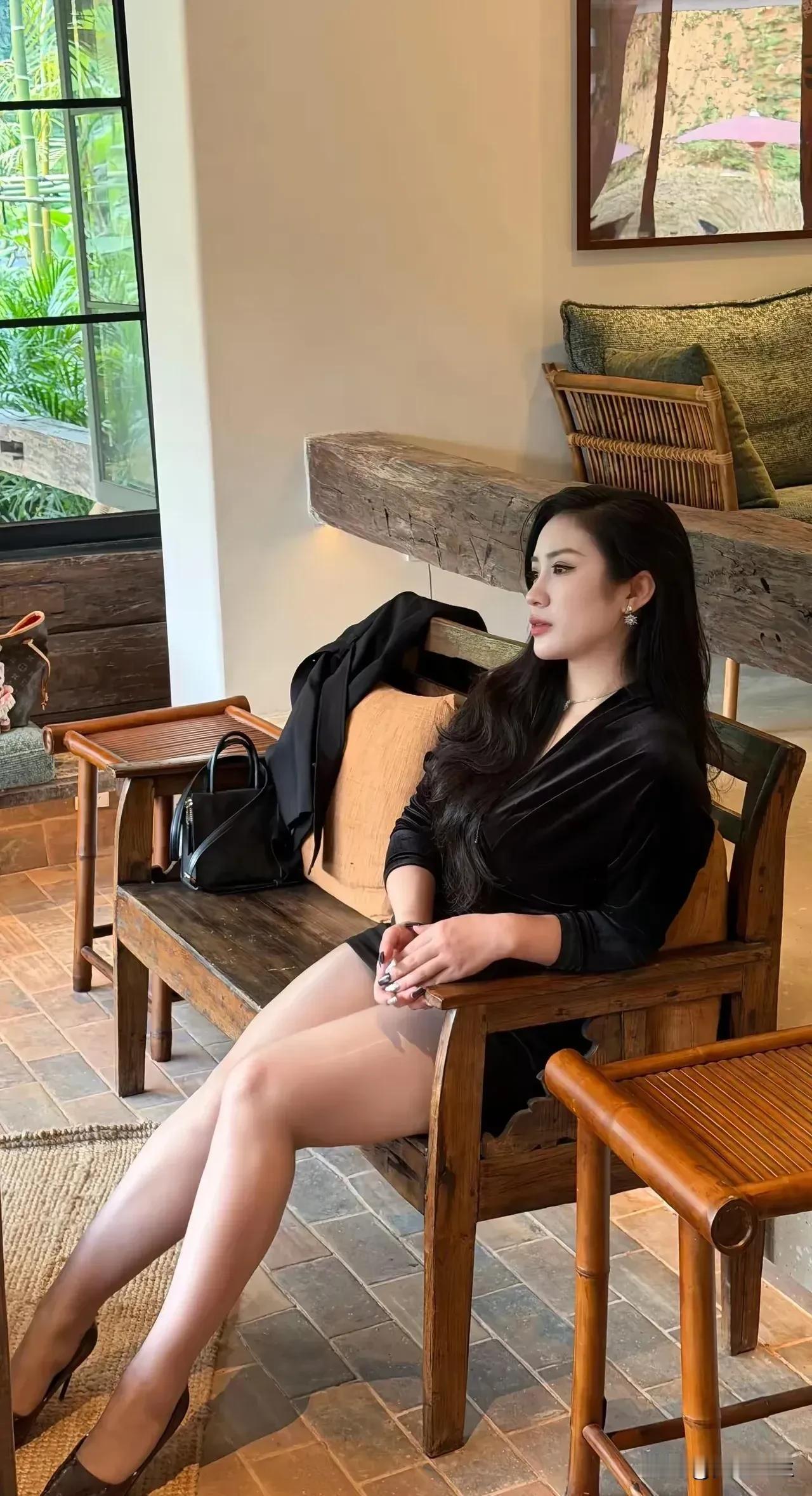 生活没有十全十美
努力适应生活就好