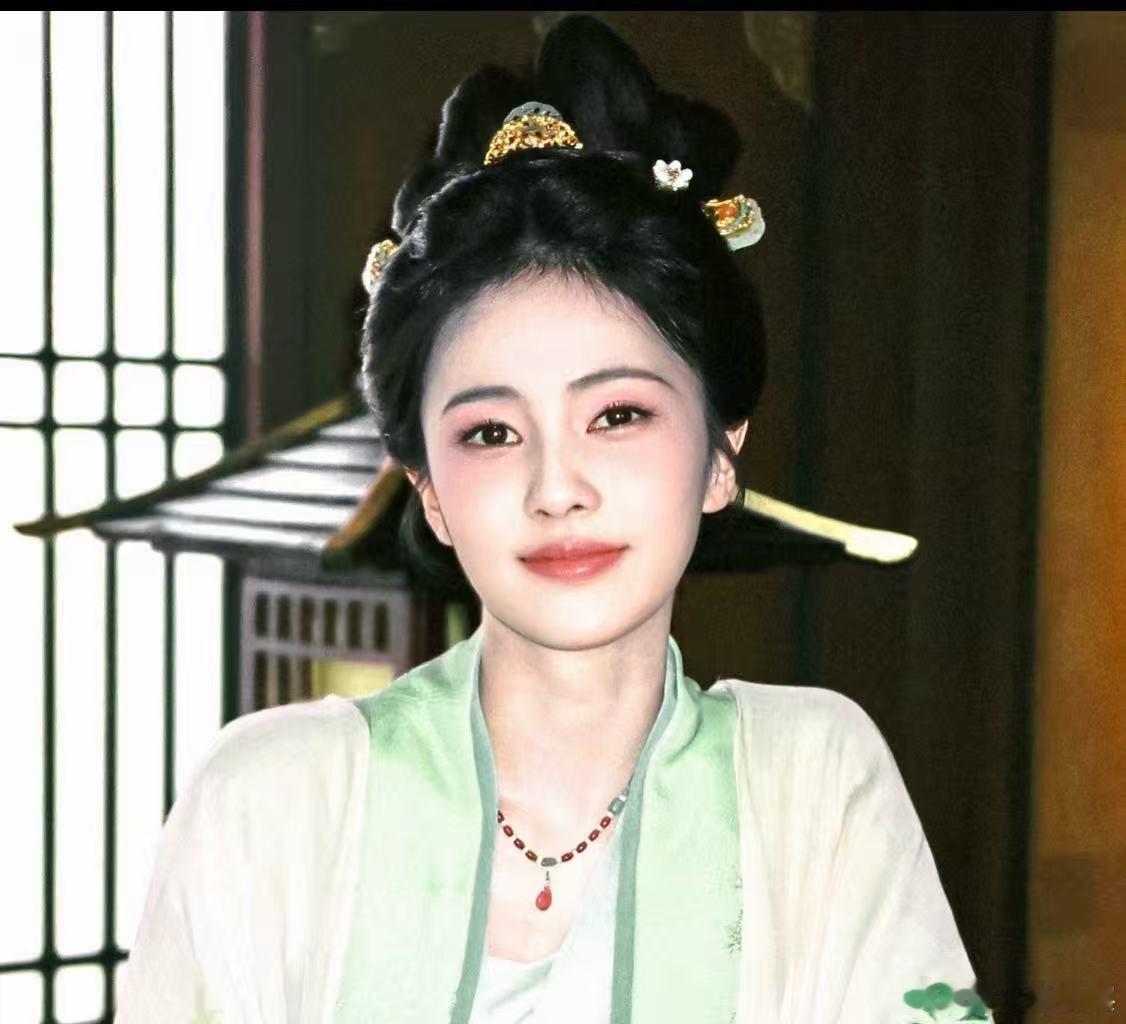 白鹿六一儿童节随拍 白鹿六月宜可爱宜快乐宜看莫离！白鹿六月宜可爱宜快乐宜看莫离