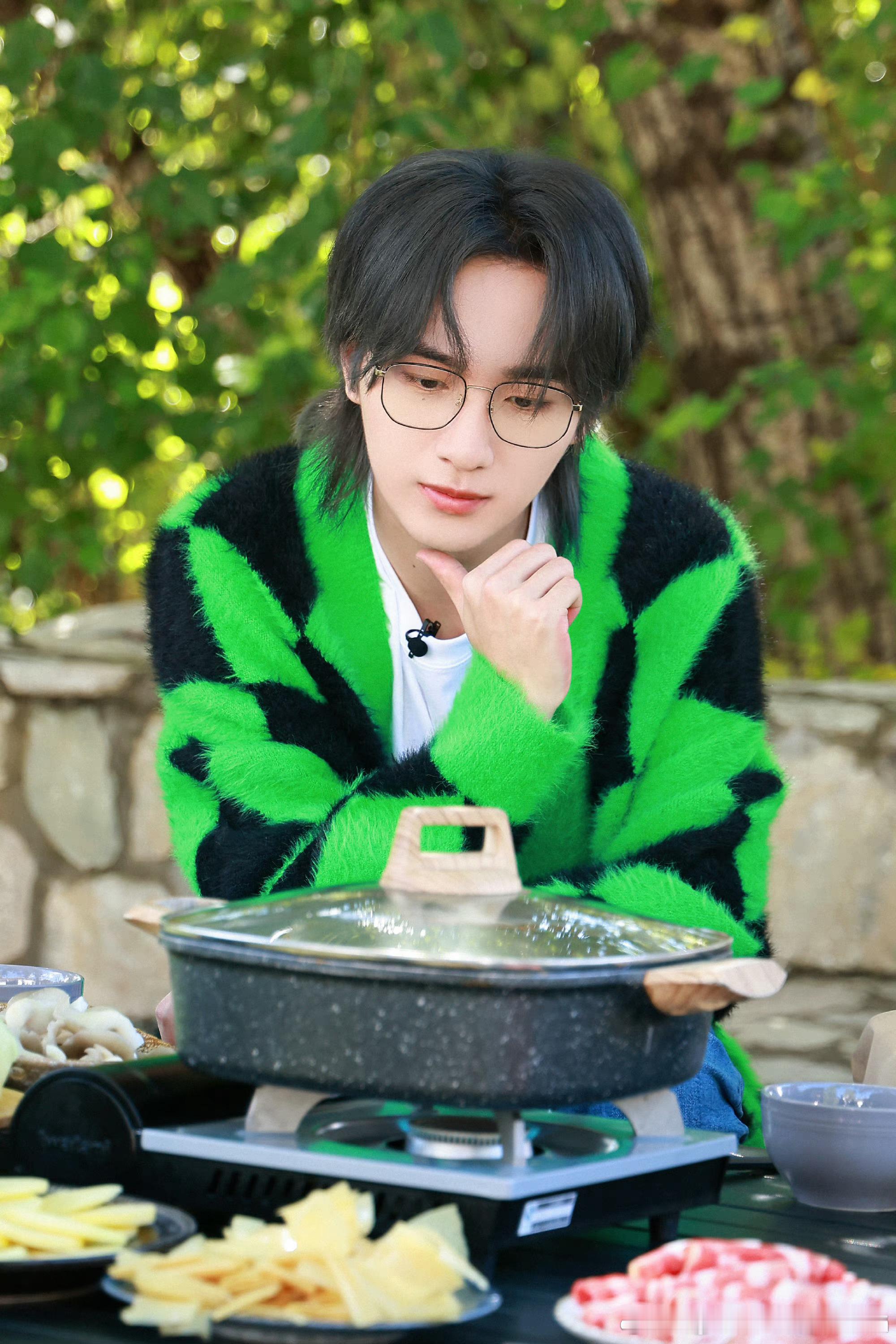 李宏毅李宏毅 lhy毅则日记 少年歌行开播已有三年，也是我喜欢李宏毅的第三年，当