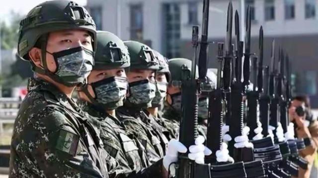 大家发现没？每次我们在准备实现祖国统一大业要解放台湾时，北朝那边就有事了，南韩挑