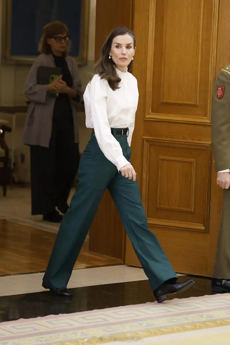 西班牙王室 2月25日，莱后在zarzuela王宫接待西班牙脑科学委员会的代表，