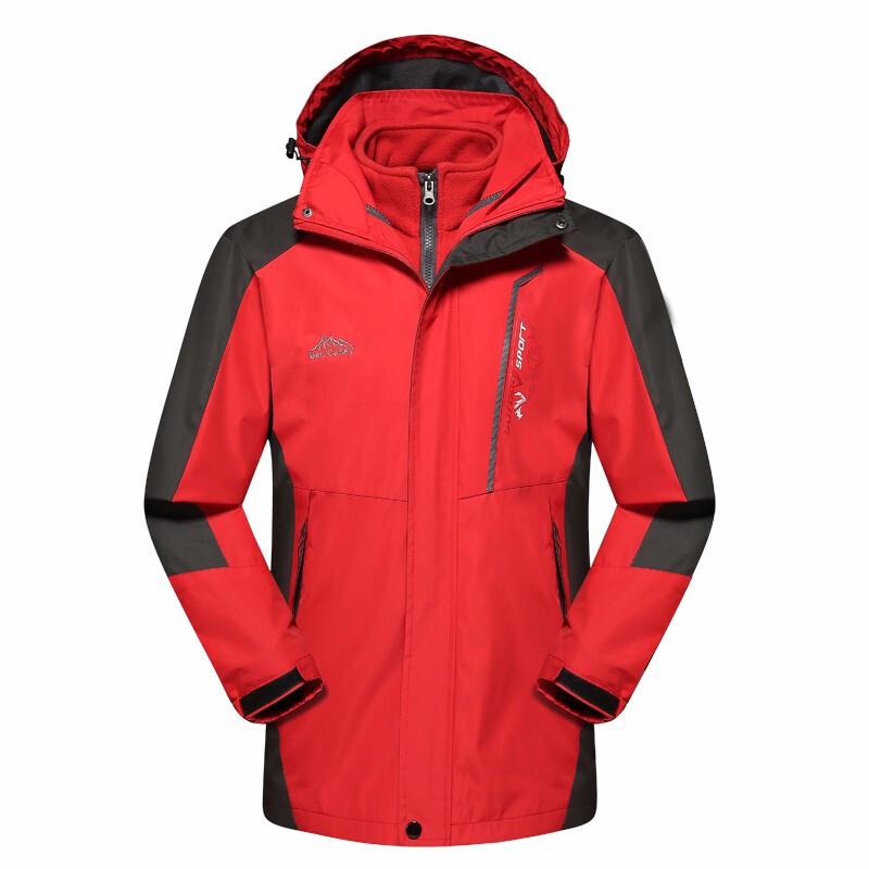 油价飙升，冲锋衣是否会因此变得更为昂贵？
近期，国际油价因中东冲突急剧上涨，引发