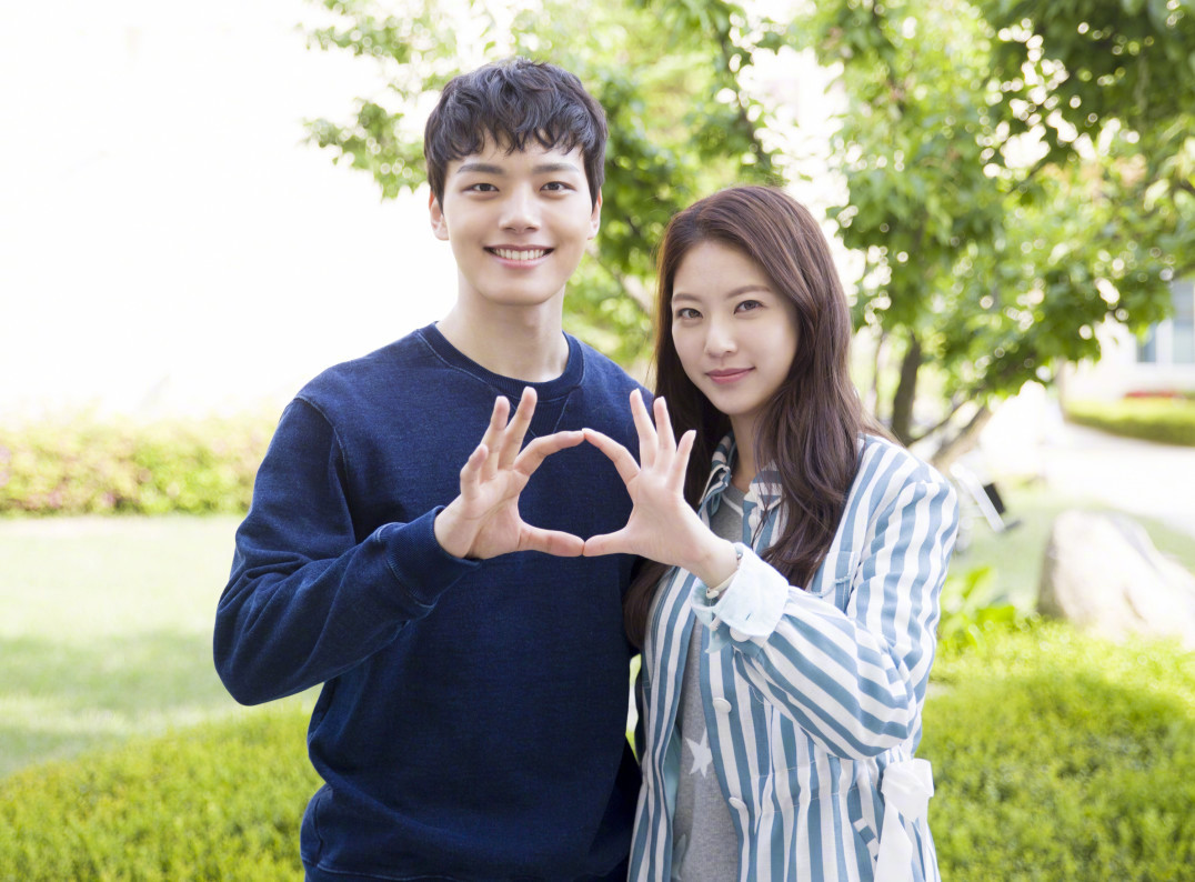 韩剧回顾 Circle:相连的两个世界 首播9周年主演：吕珍九、孔升妍、安偶然、