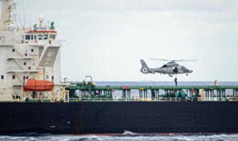 地中海海域突然炸出大消息，昨天法国海军没留半点情面，直接在海上拦下一艘正在航行的