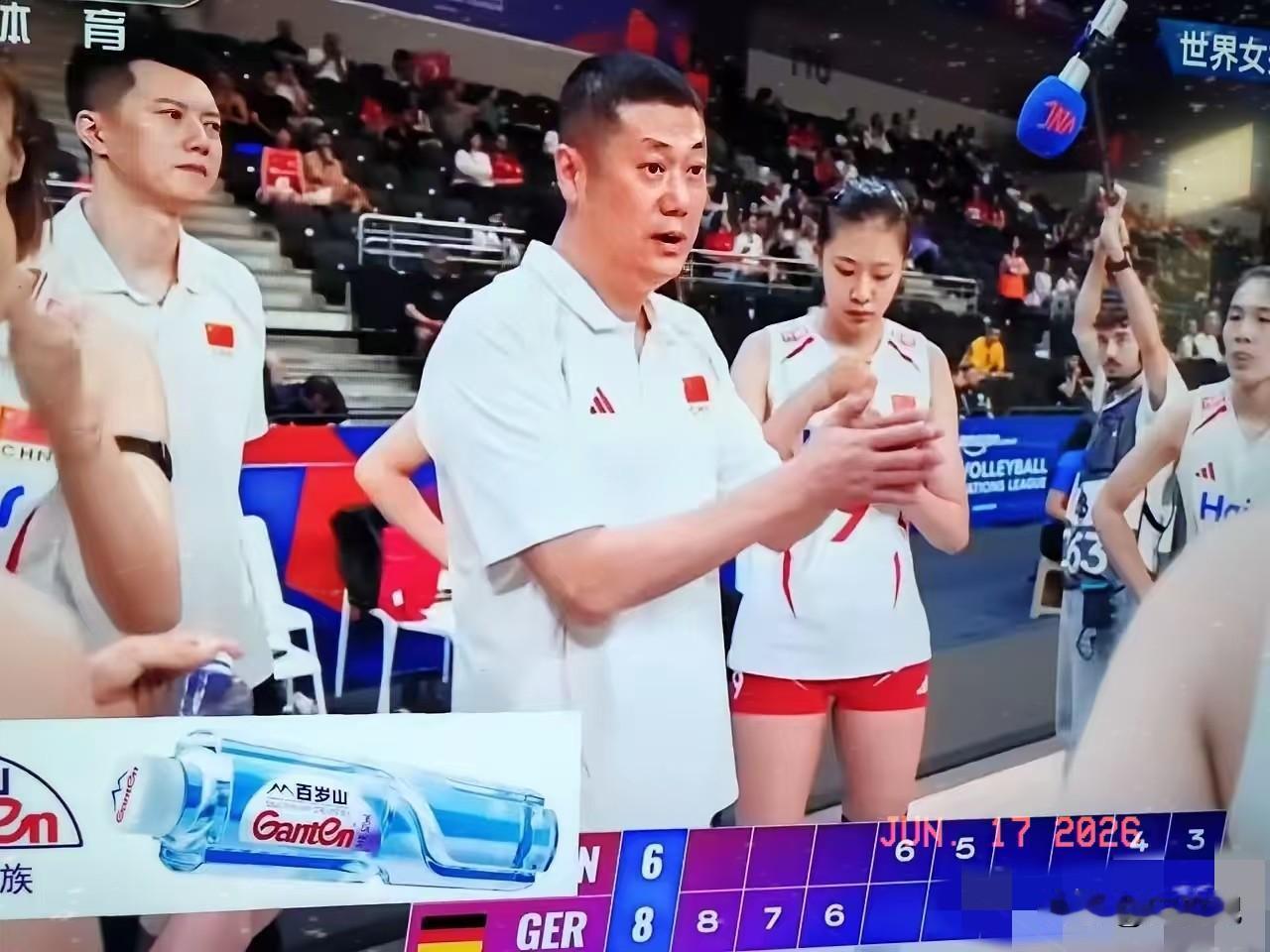 看的心惊肉跳的，6月17号世界女排联赛土耳其站的比赛，中国女排对阵德国女排，第一
