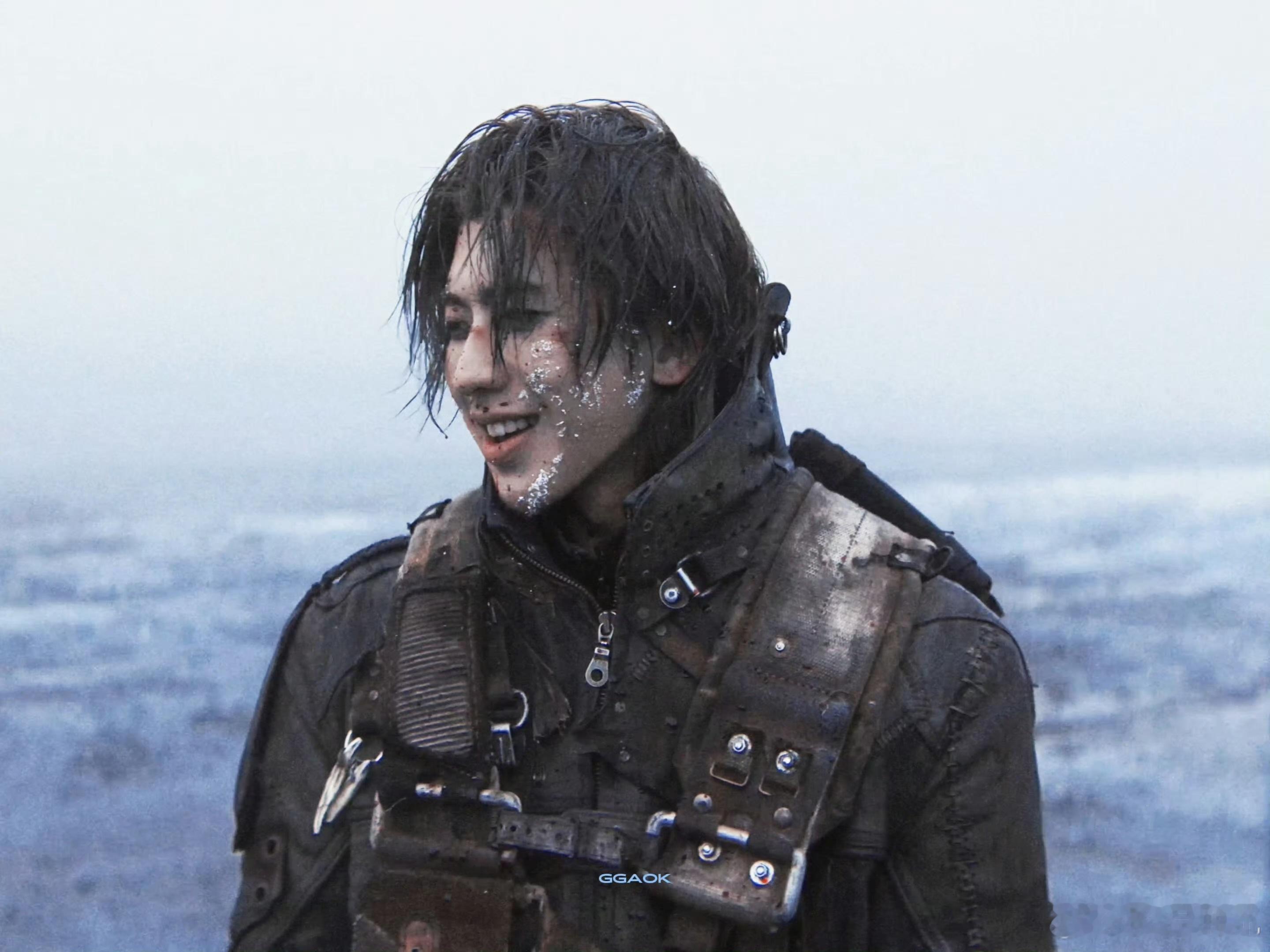 蔡徐坤QQ音乐巅峰榜双上榜 不管是新歌还是老歌，蔡徐坤的作品总能留在榜单上，续航