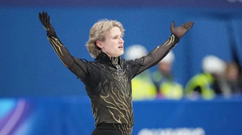 乱了乱了！马里宁被曝脚踏三只船 男子第八到底爱的是女子第几名？