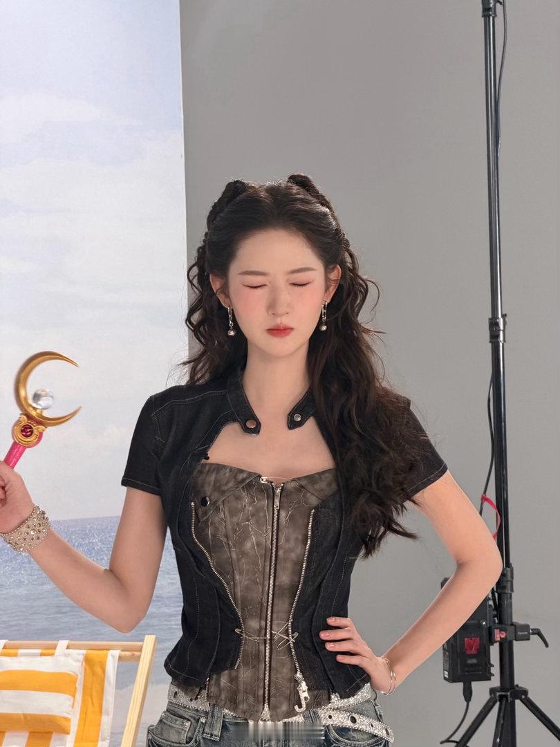 王玉雯 