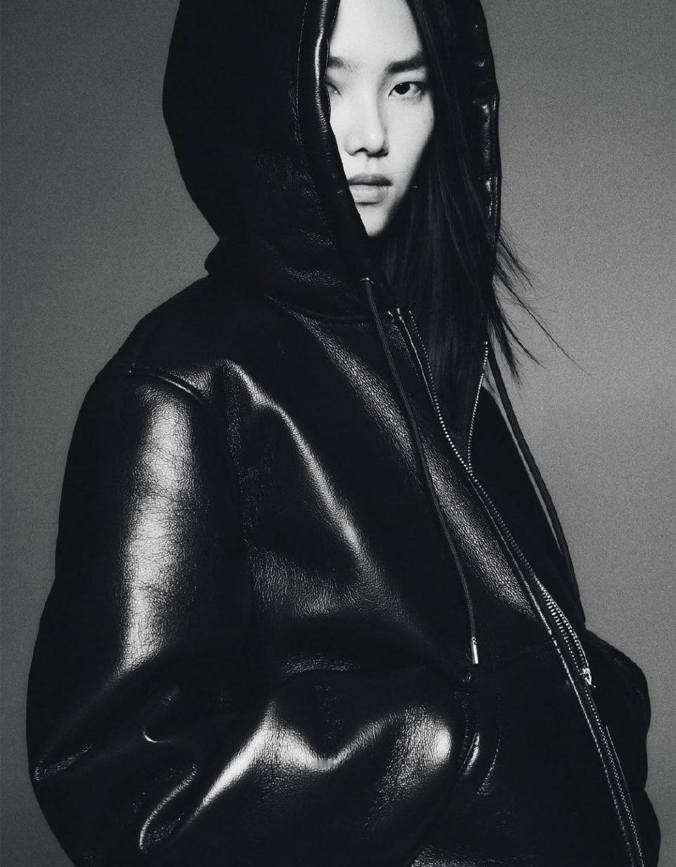 H&M 2025秋冬广告 超模张嘉慧 