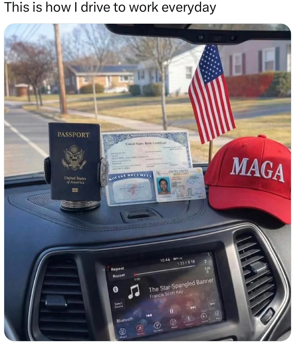 “我为什么能每天开车上班！”南美裔移民教美国网友如何取信ICE。除了这些，你车里