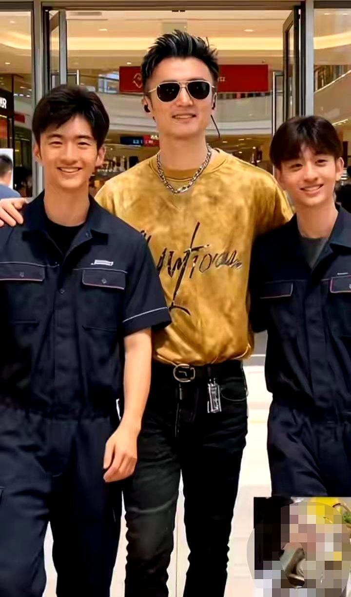 最近刷到谢霆锋2023年的专访，才发现大家对他和张柏芝离婚后的育儿误会太深了！之