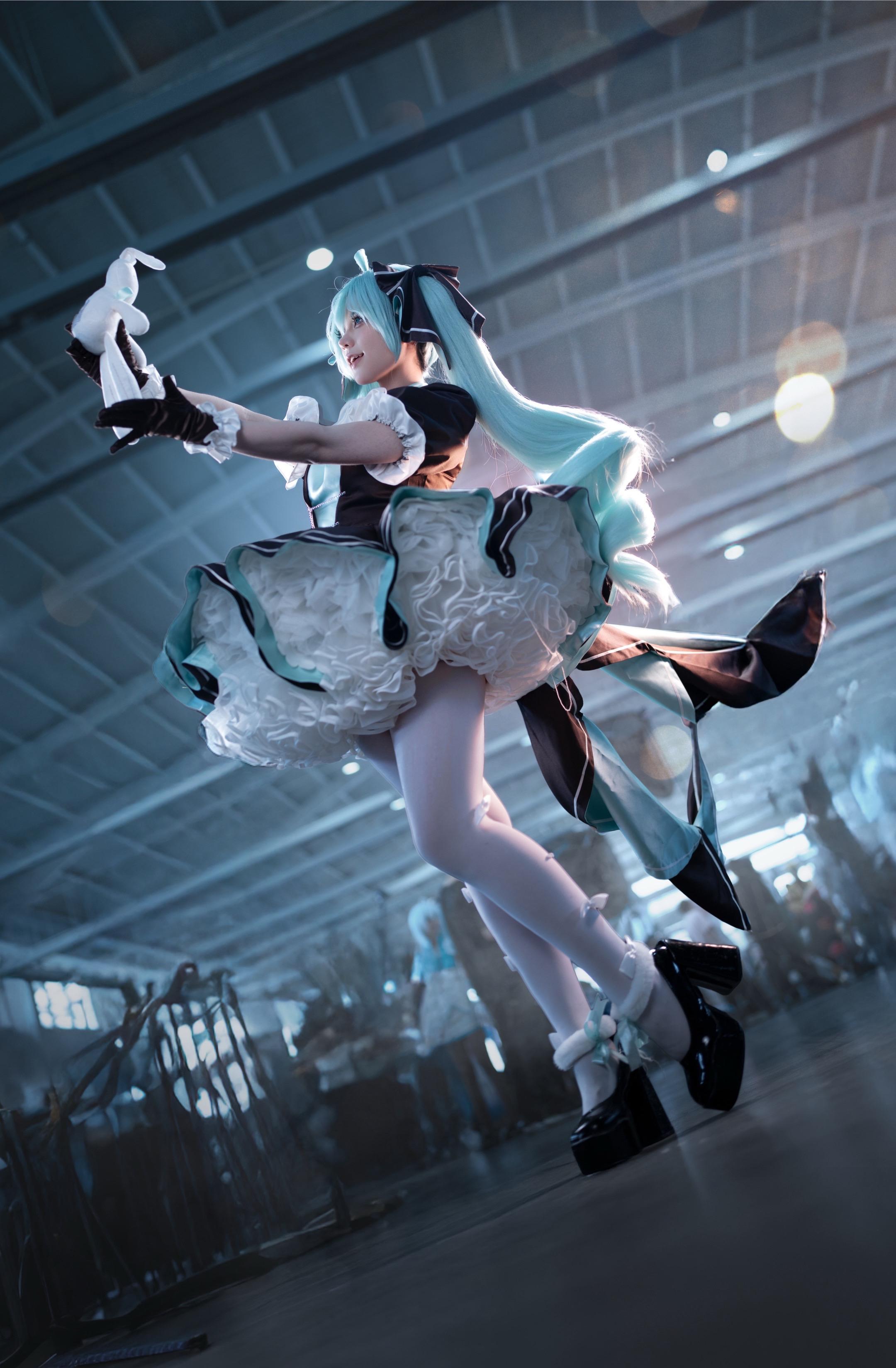 Miku兔子洋装漫展场我 出镜coser:八嘎酱 摄影后期：我