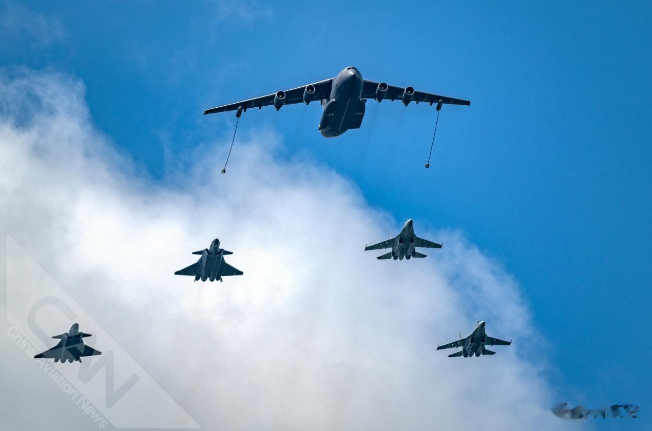 2023年空军航空开放活动·长春航空展，运油20首次与歼20、歼16进行空中加油