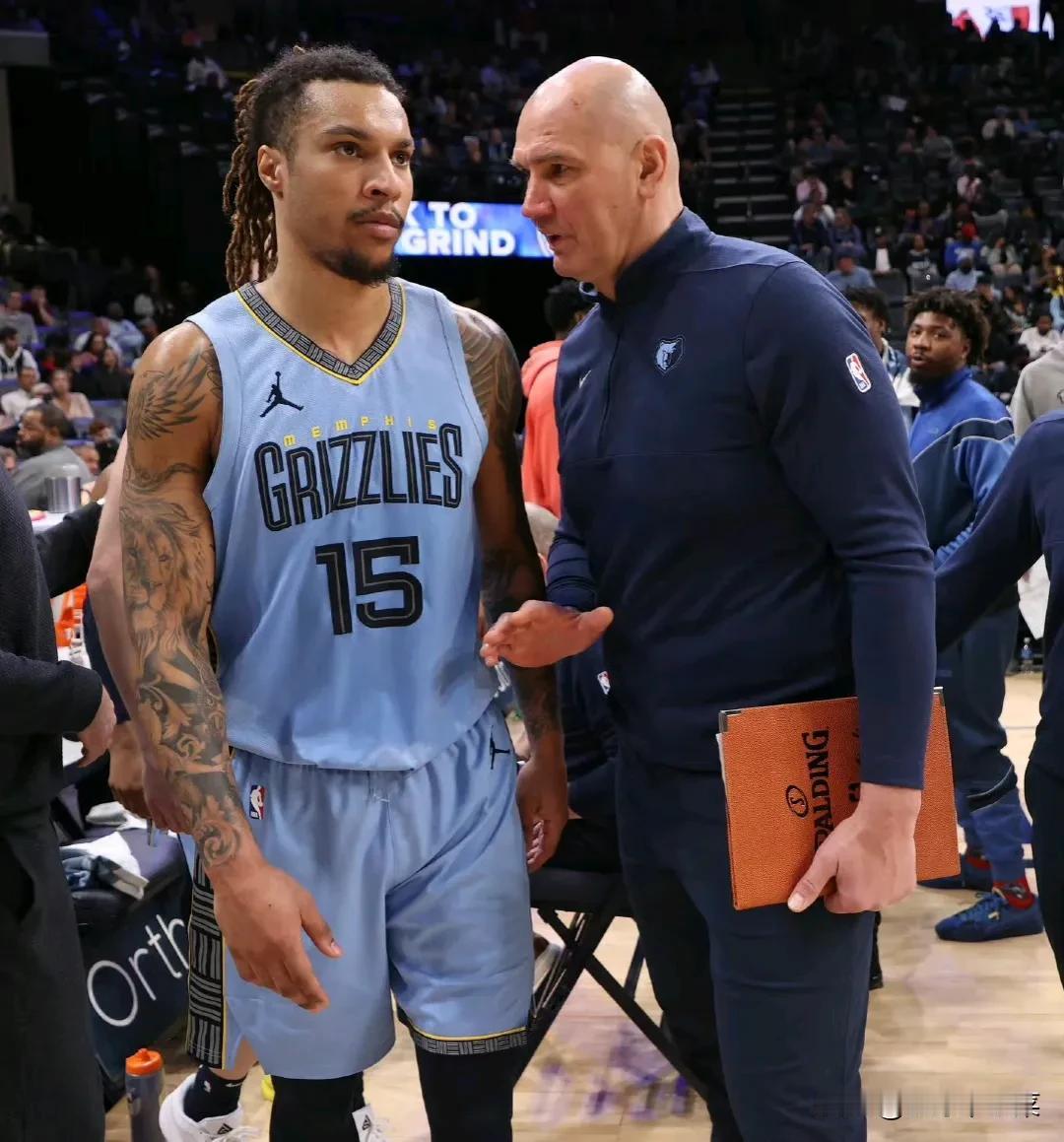 Woj：维塔利·波塔彭科将以助理教练的身份加盟活塞。波塔彭科曾效力于四支NBA球