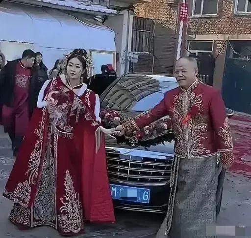 男人一定要努力挣钱！[呆无辜]
