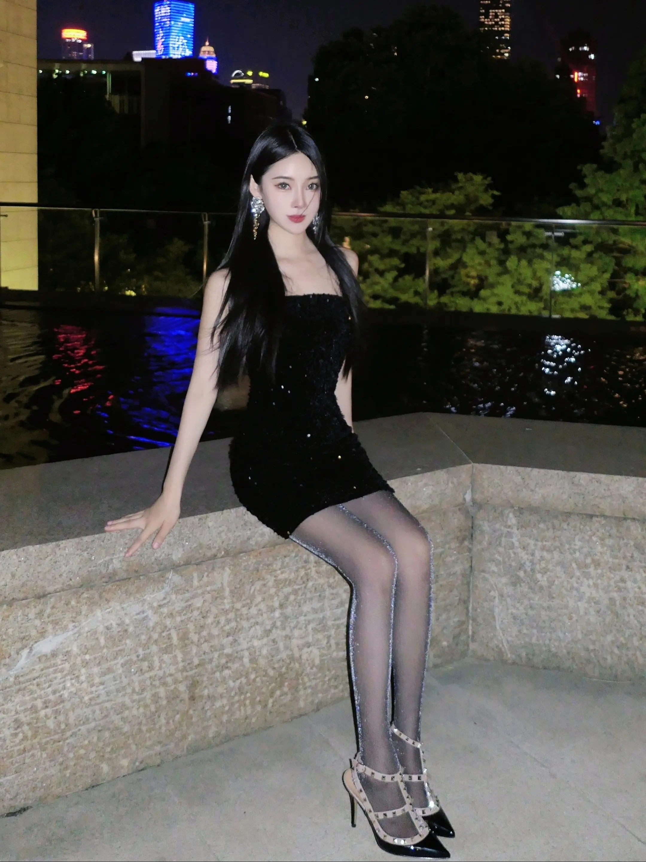 黑夜里的光✨