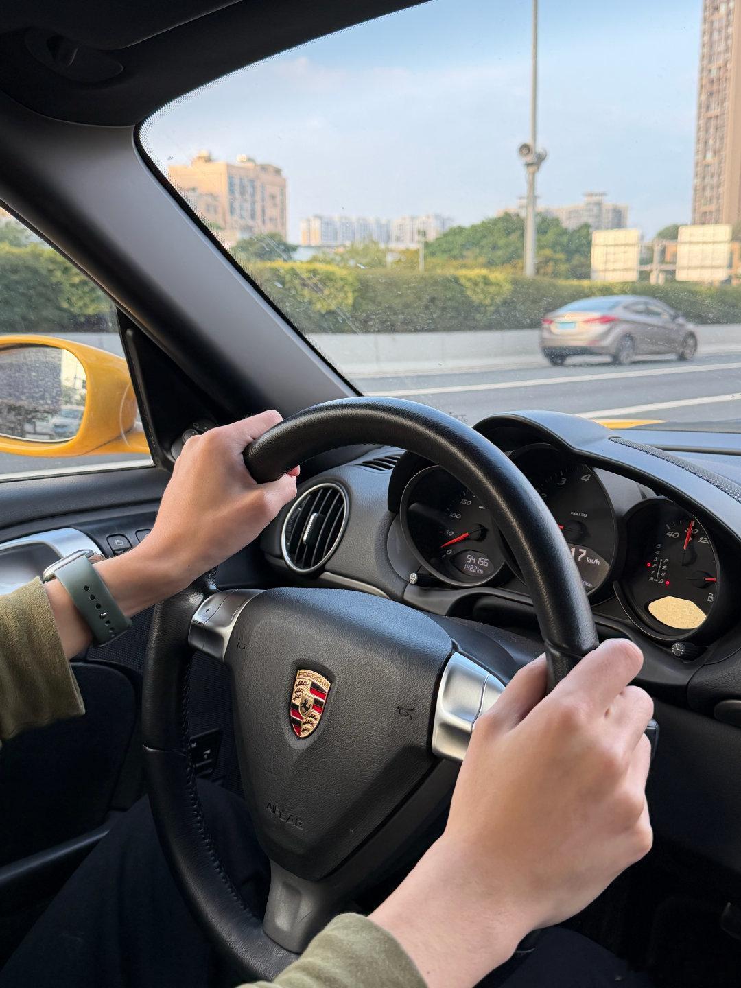 最近的VAG浓度实在是太高了，一天天的没有别的车了