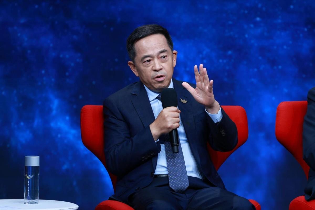 2005年，中国最大的机械制造商徐工集团，准备以3.75亿美元的价格，将85％的