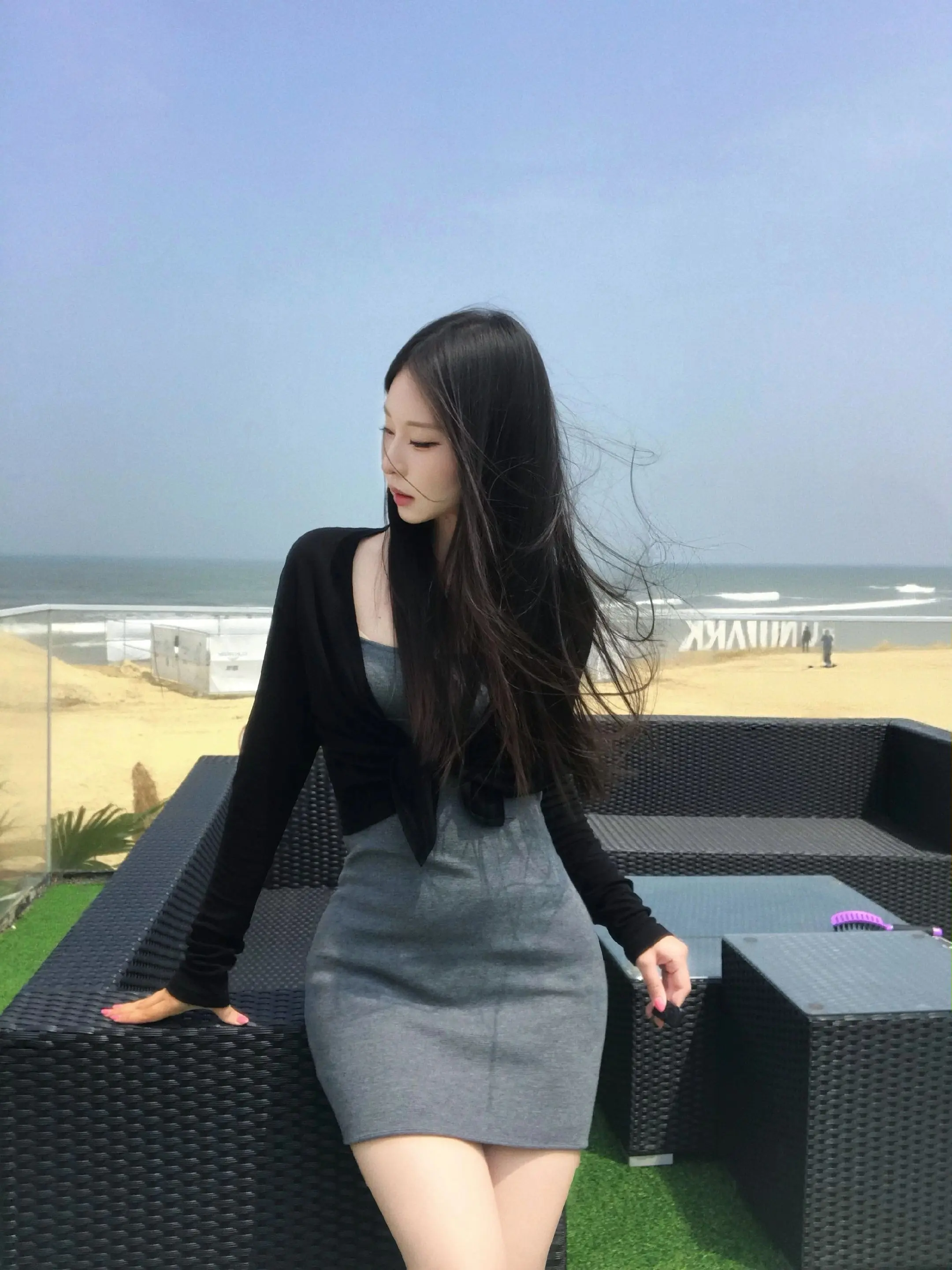 我瞧不上的人和事太多了 虽然我自己也狗屁不是 但这两者并不冲突