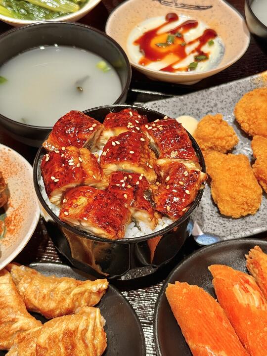动漫里的同款鳗鱼饭！好吃到原地封神！！