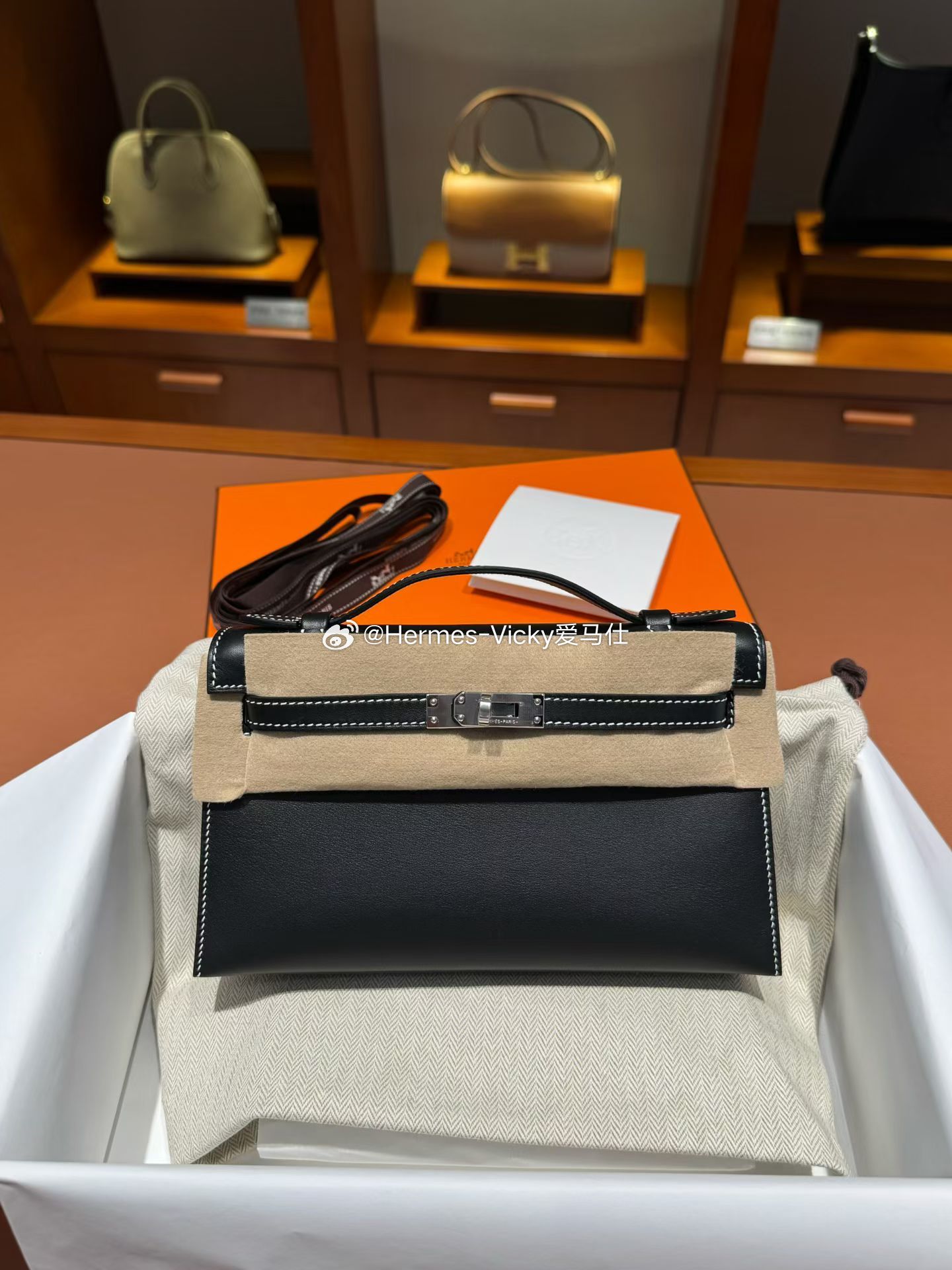 Kelly pochette一代 Swift皮 黑色内拼珍珠灰 银扣爱马仕her