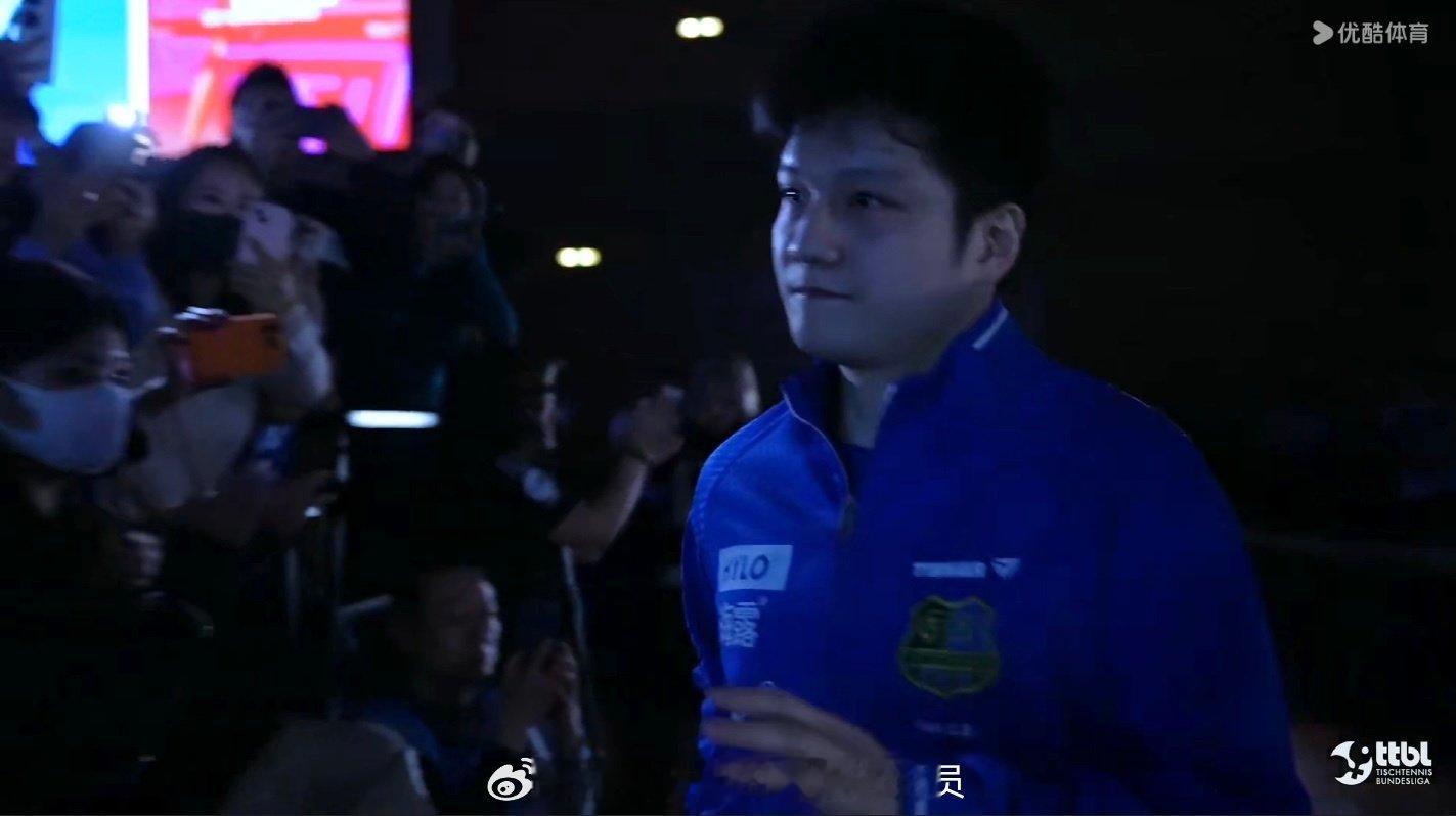 【第11轮 萨尔布吕肯 3-2 杜塞尔多夫】第一盘，樊振东 3-0 豪格（11-